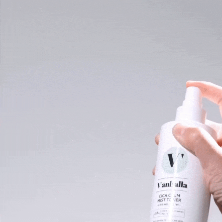 Using V’anhalla Cica Mist Toner spray – refreshing hydrating mist for sensitive skin